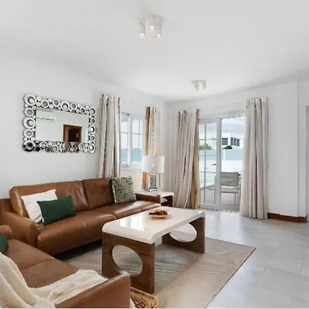 Khaleesi En Lanzarote